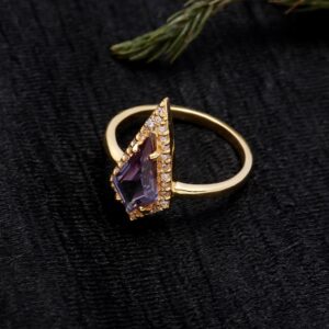 Color Changing Alexandrite Kite Anniversary Ring 18k Gold