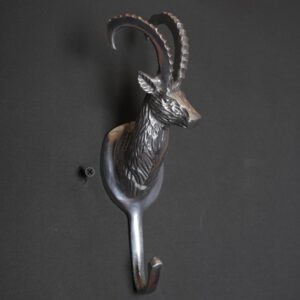 German Silver Deer Hanger Set – Elegant Wall Décor (2 Pc)
