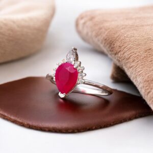 Hot Pink Chalcedony Kite Shape Sterling Silver Ring
